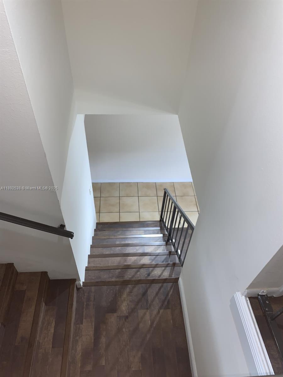 VALENCIA VILLAGE PH I - Residential Lease