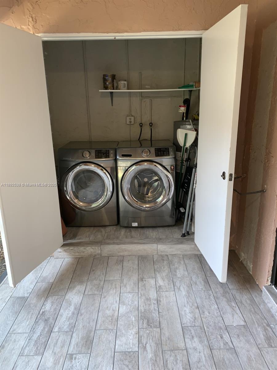 VALENCIA VILLAGE PH I - Residential Lease