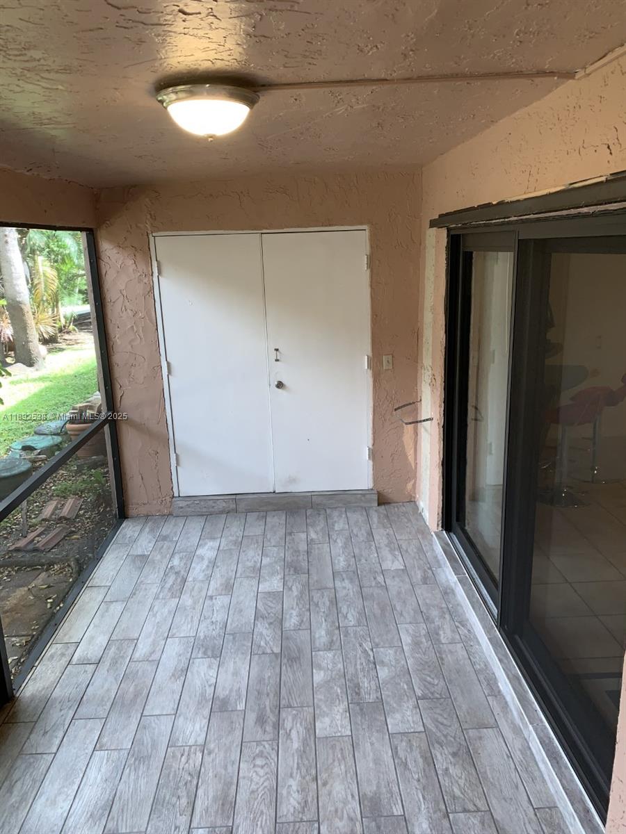 VALENCIA VILLAGE PH I - Residential Lease