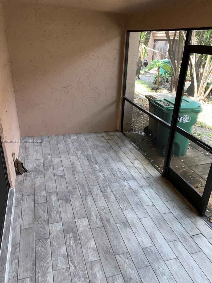 VALENCIA VILLAGE PH I - Residential Lease