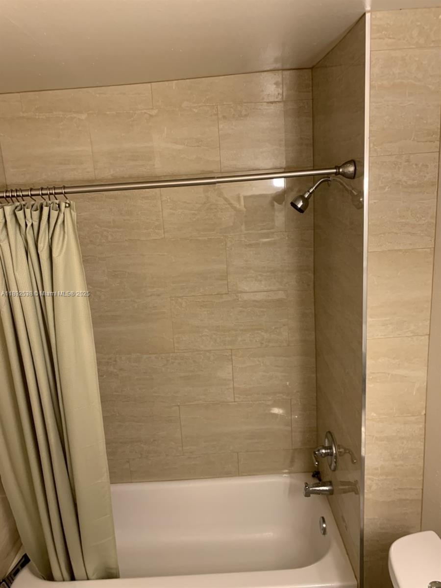 VALENCIA VILLAGE PH I - Residential Lease