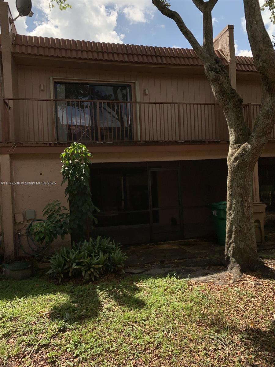 VALENCIA VILLAGE PH I - Residential Lease
