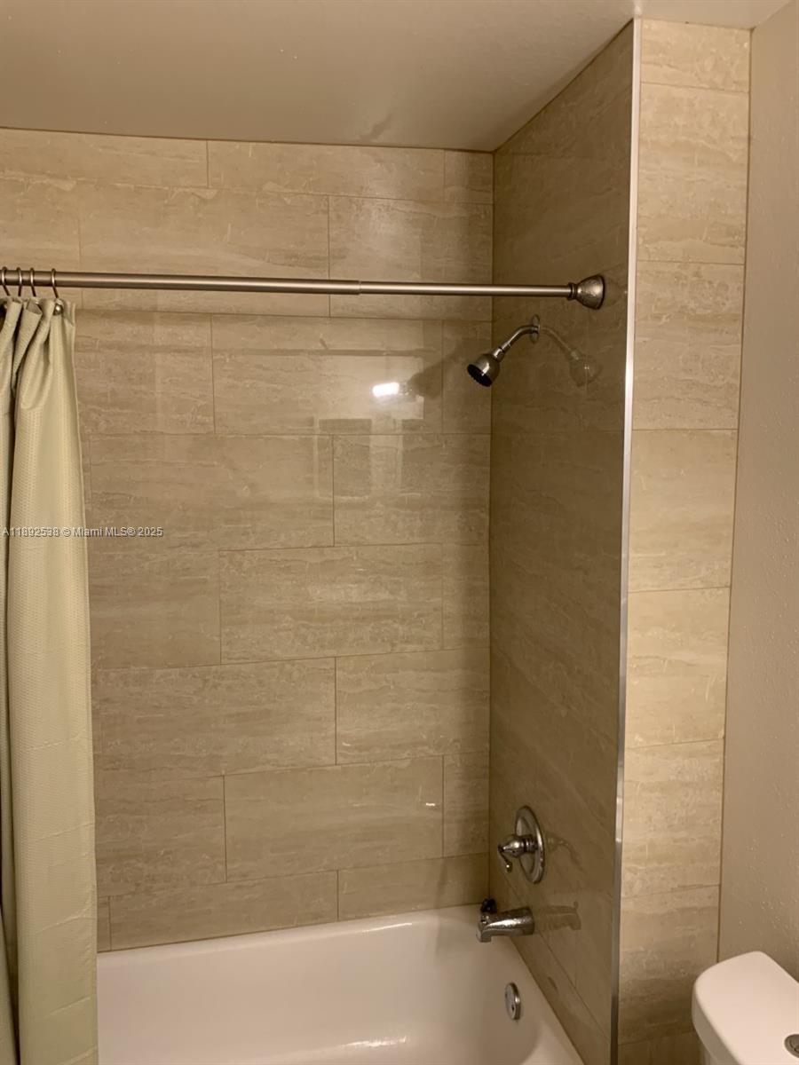 VALENCIA VILLAGE PH I - Residential Lease