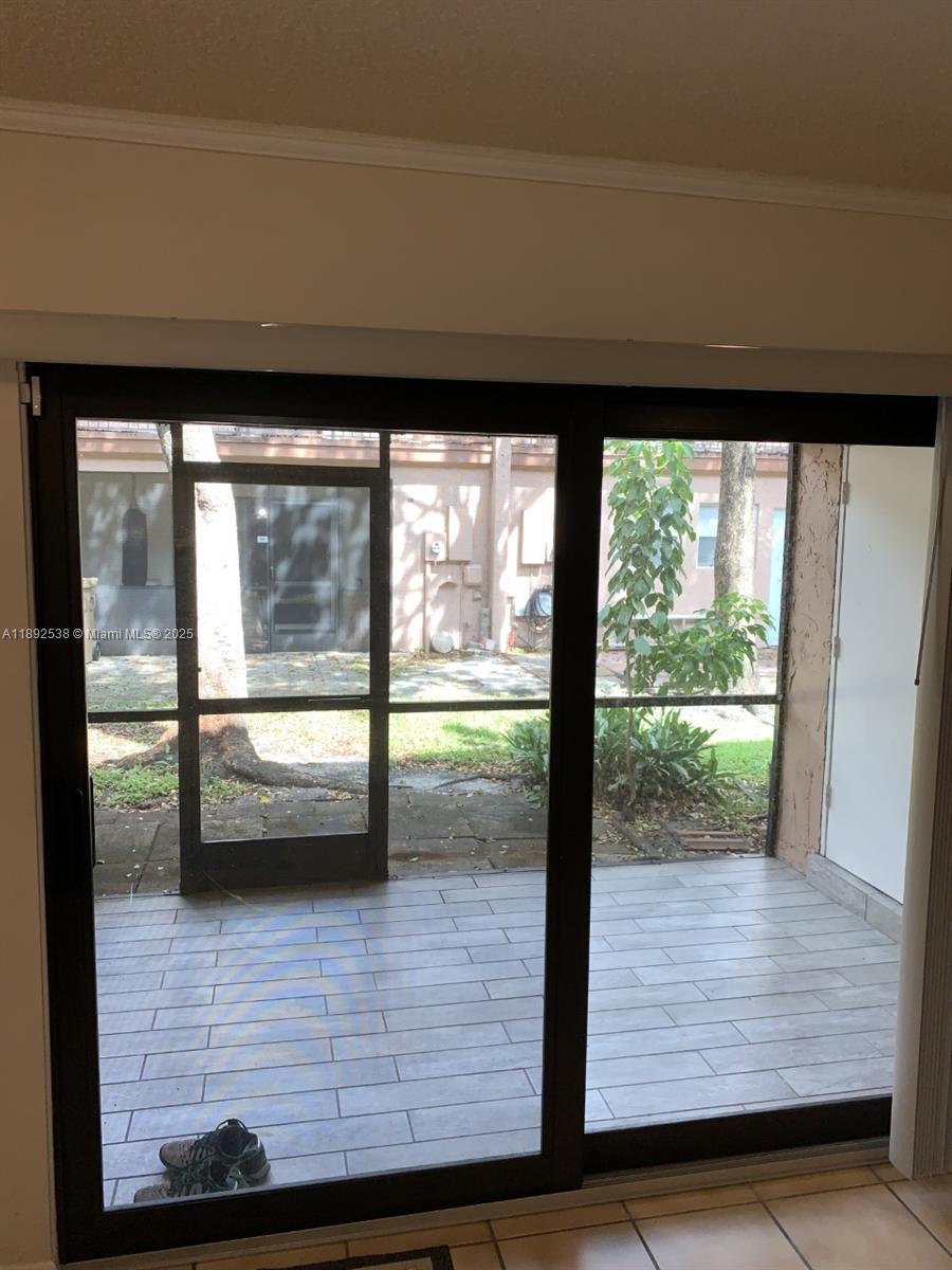 VALENCIA VILLAGE PH I - Residential Lease