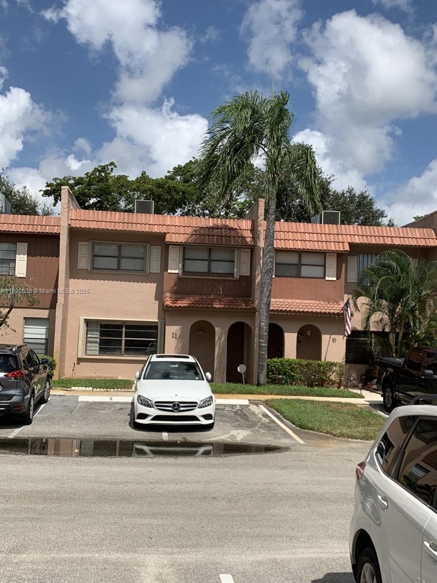 VALENCIA VILLAGE PH I - Residential Lease