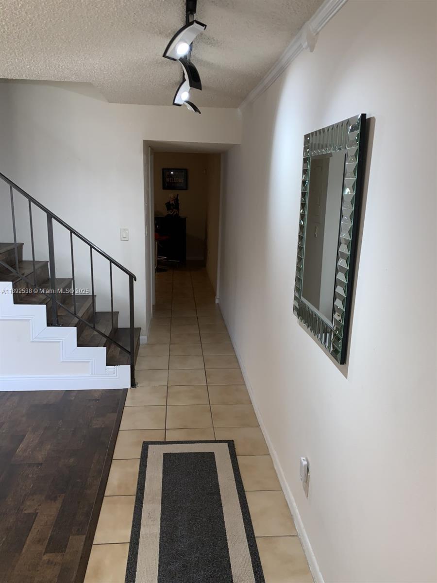 VALENCIA VILLAGE PH I - Residential Lease