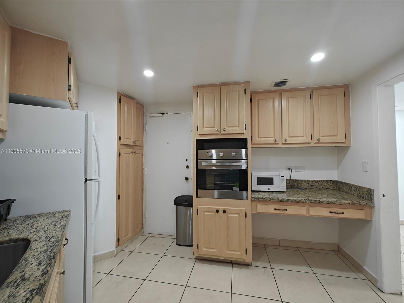 FOUR AMBASSADORS CONDO PH - Residential Lease