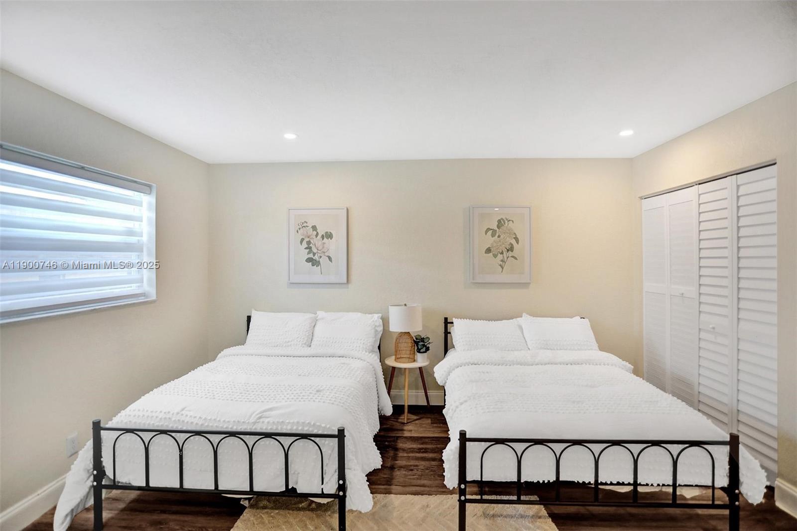 VICTORIA VILLAS - Residential Income