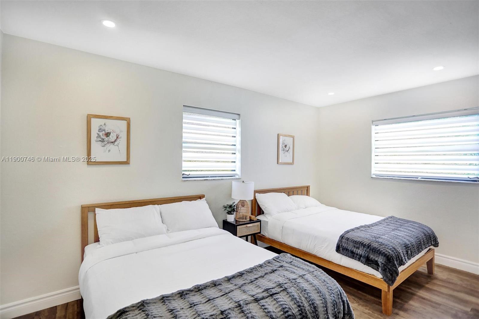 VICTORIA VILLAS - Residential Income