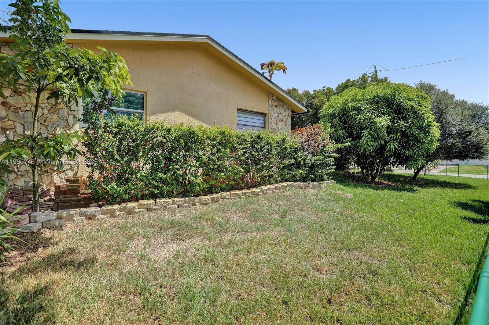 VICTORIA VILLAS - Residential Income