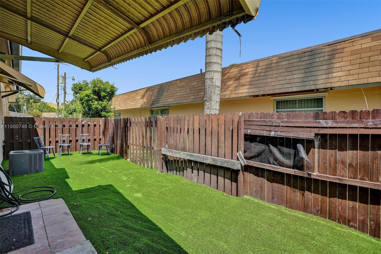 VICTORIA VILLAS - Residential Income