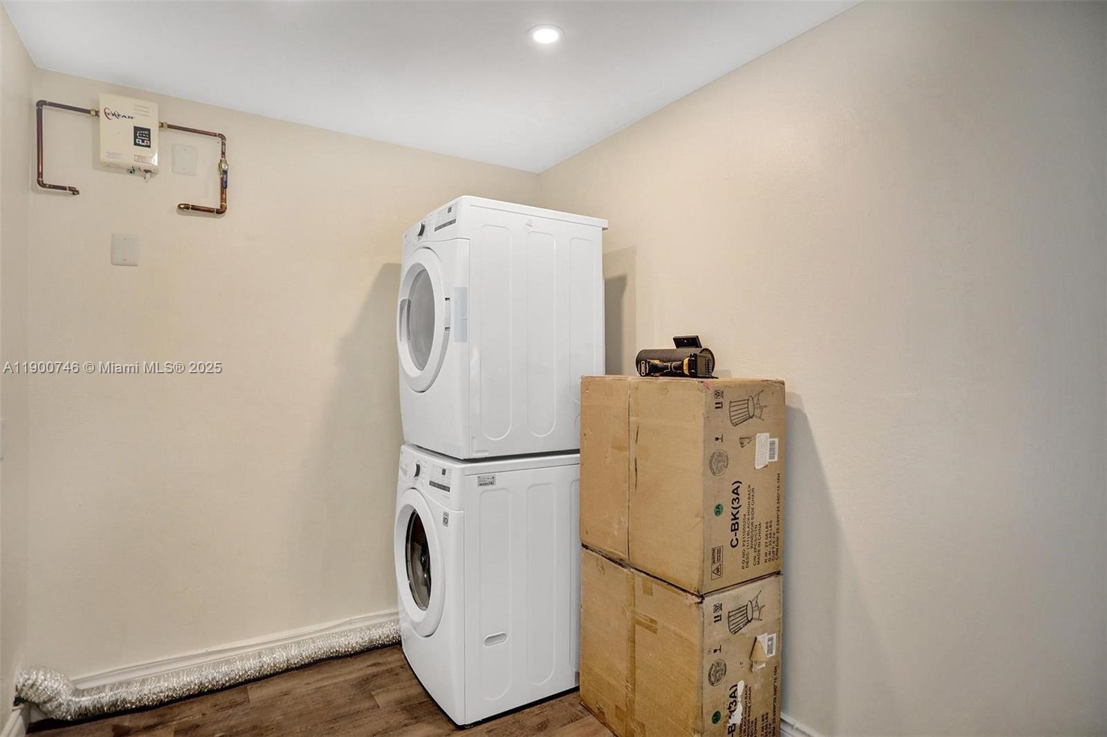 VICTORIA VILLAS - Residential Income