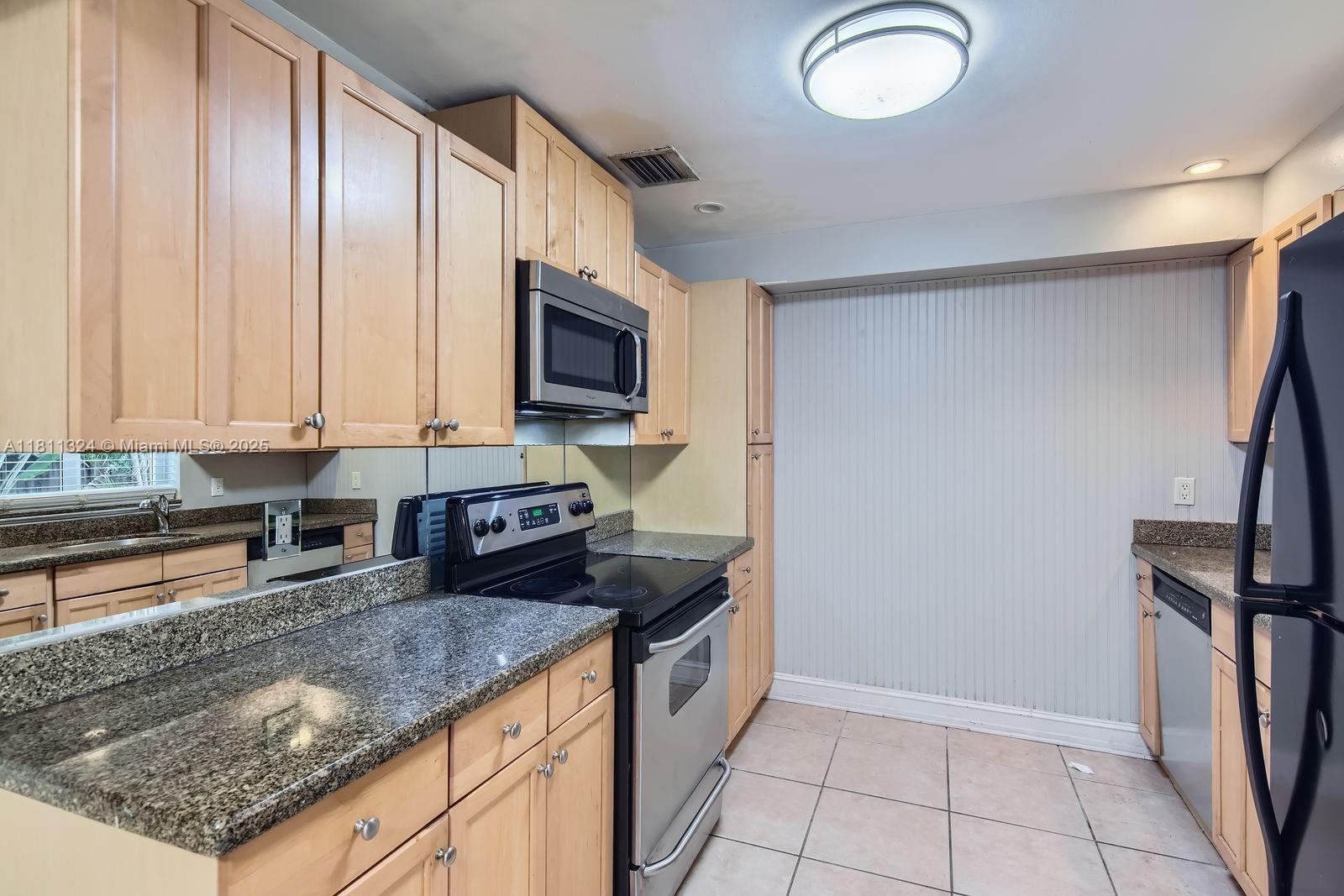 MELROSE PARK SEC 6 GREEN - Residential