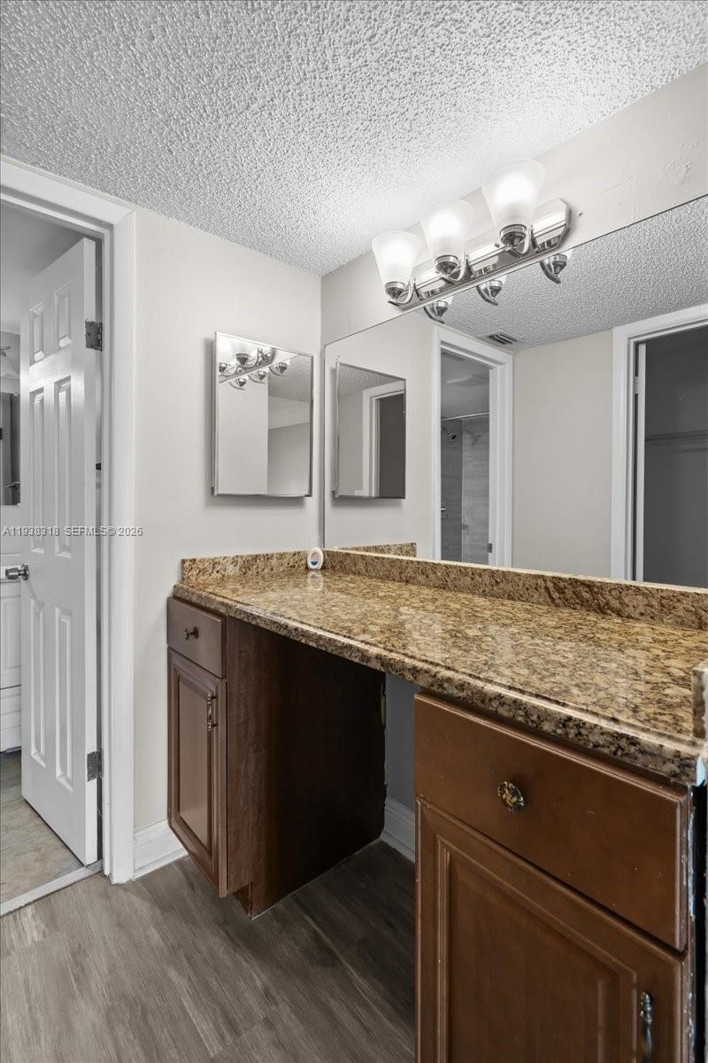 LAKESHORE CONDO I - Residential