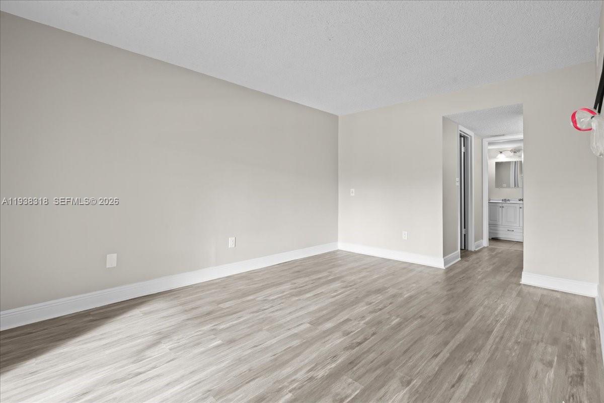 LAKESHORE CONDO I - Residential