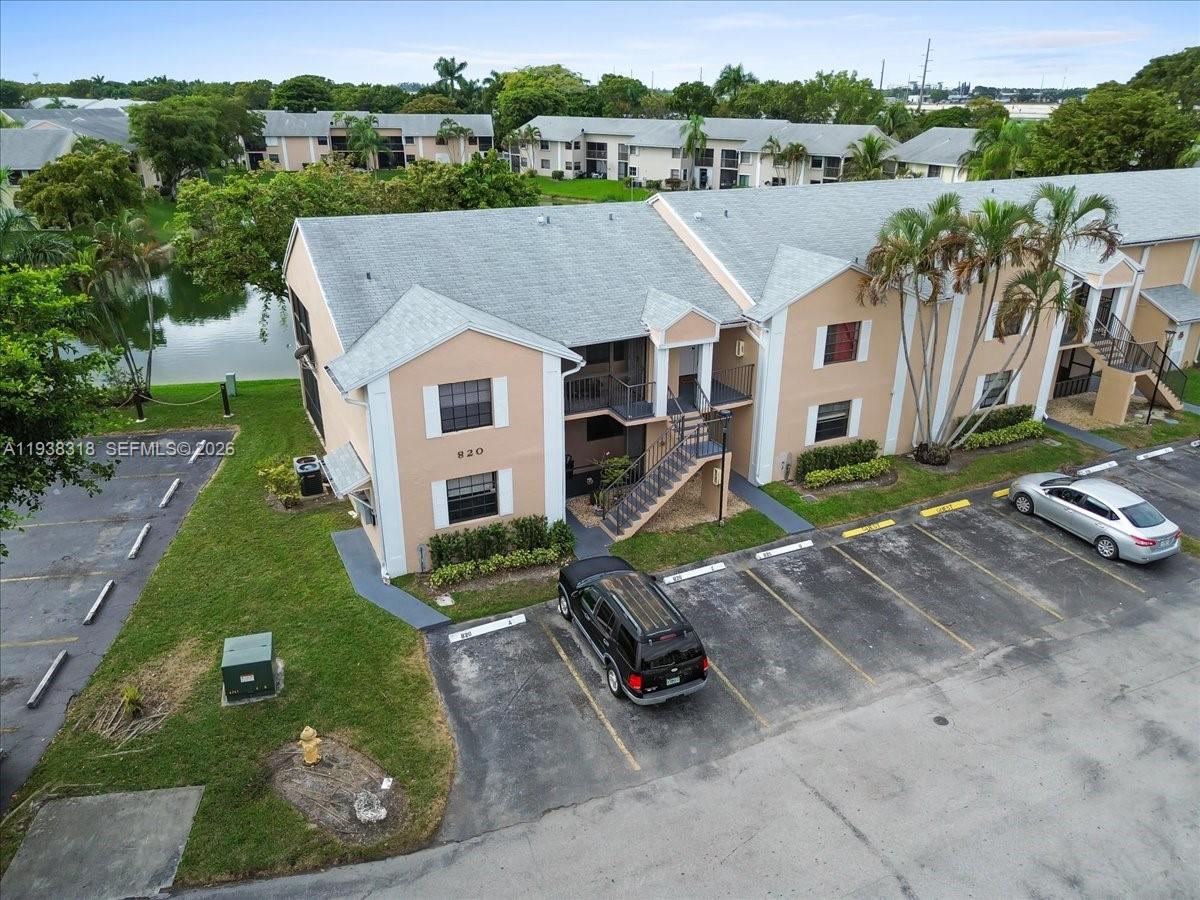 LAKESHORE CONDO I - Residential