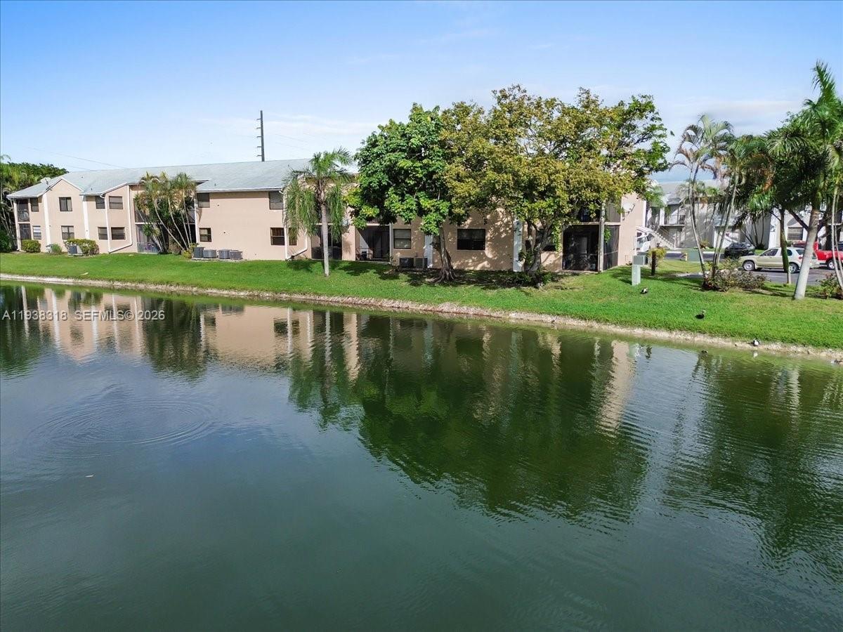 LAKESHORE CONDO I - Residential