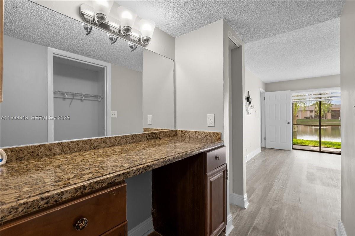 LAKESHORE CONDO I - Residential