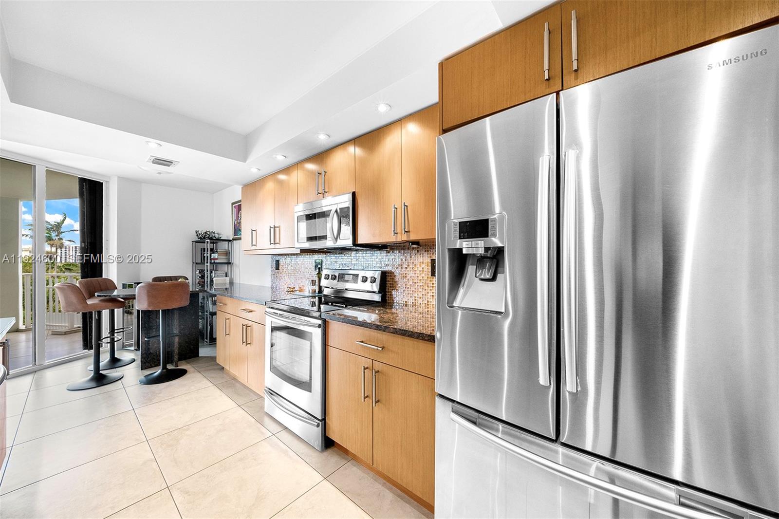 THE TOWERS OF QUAYSIDE CO - Residential