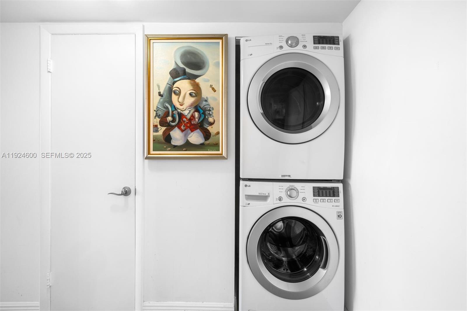 THE TOWERS OF QUAYSIDE CO - Residential