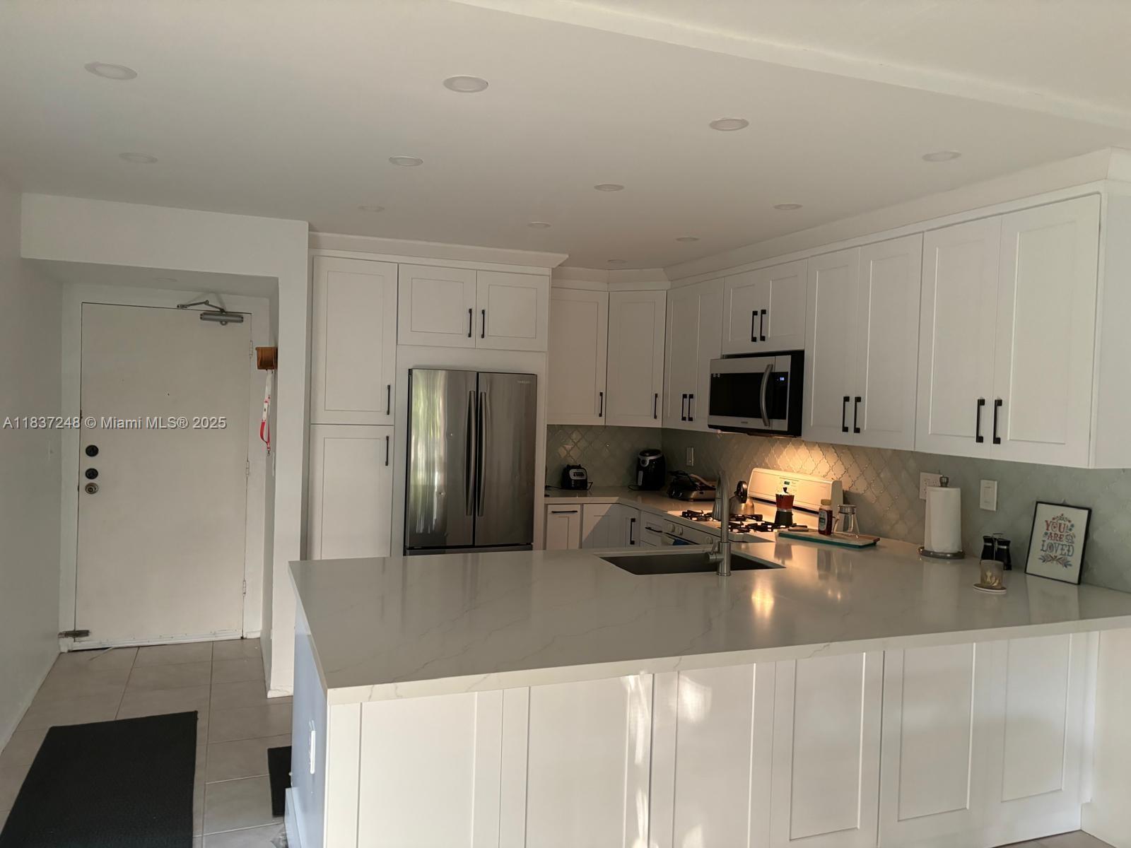 6884 N Kendall Dr C407