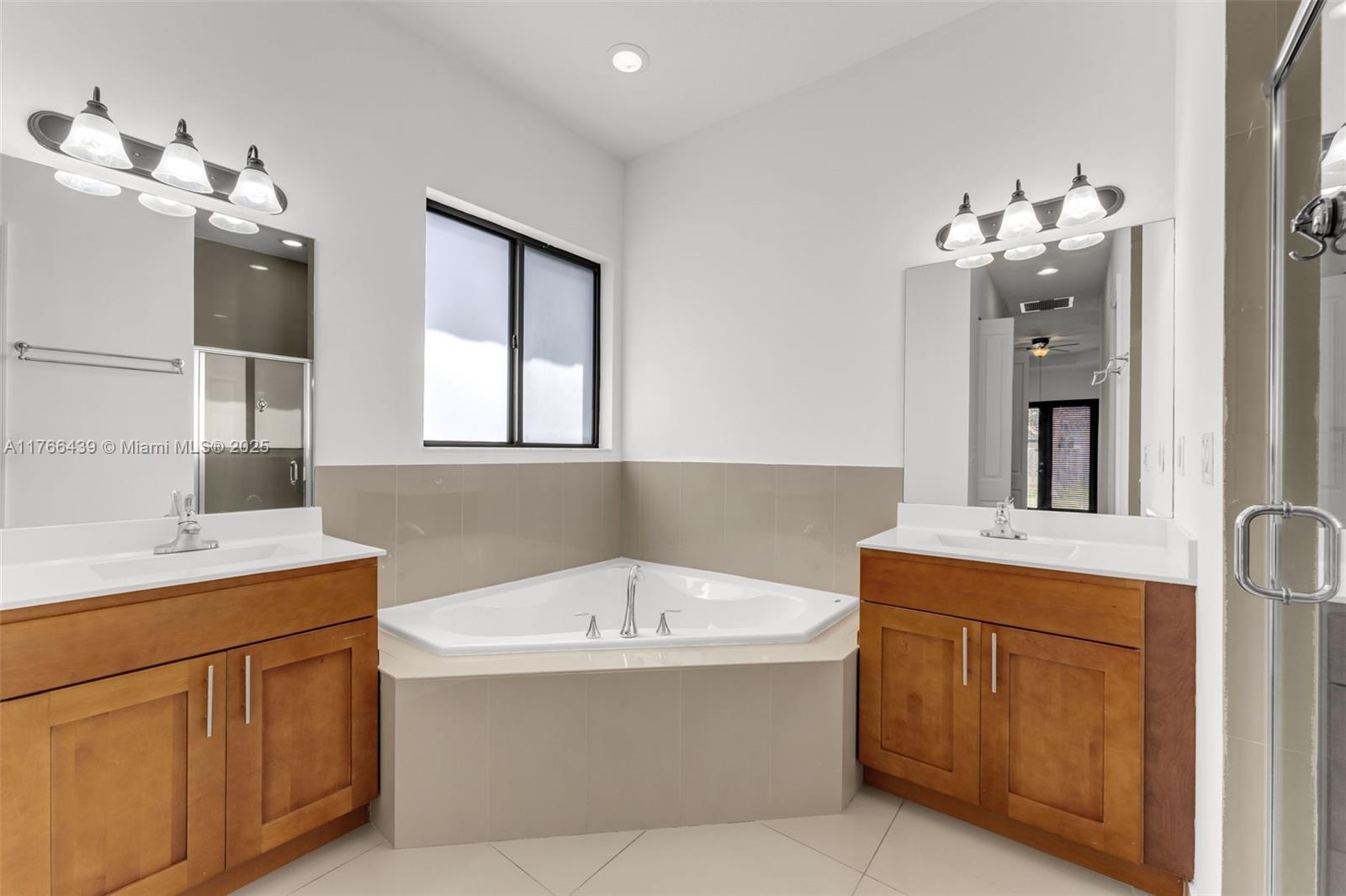 PALMERA ESTATES - Residential