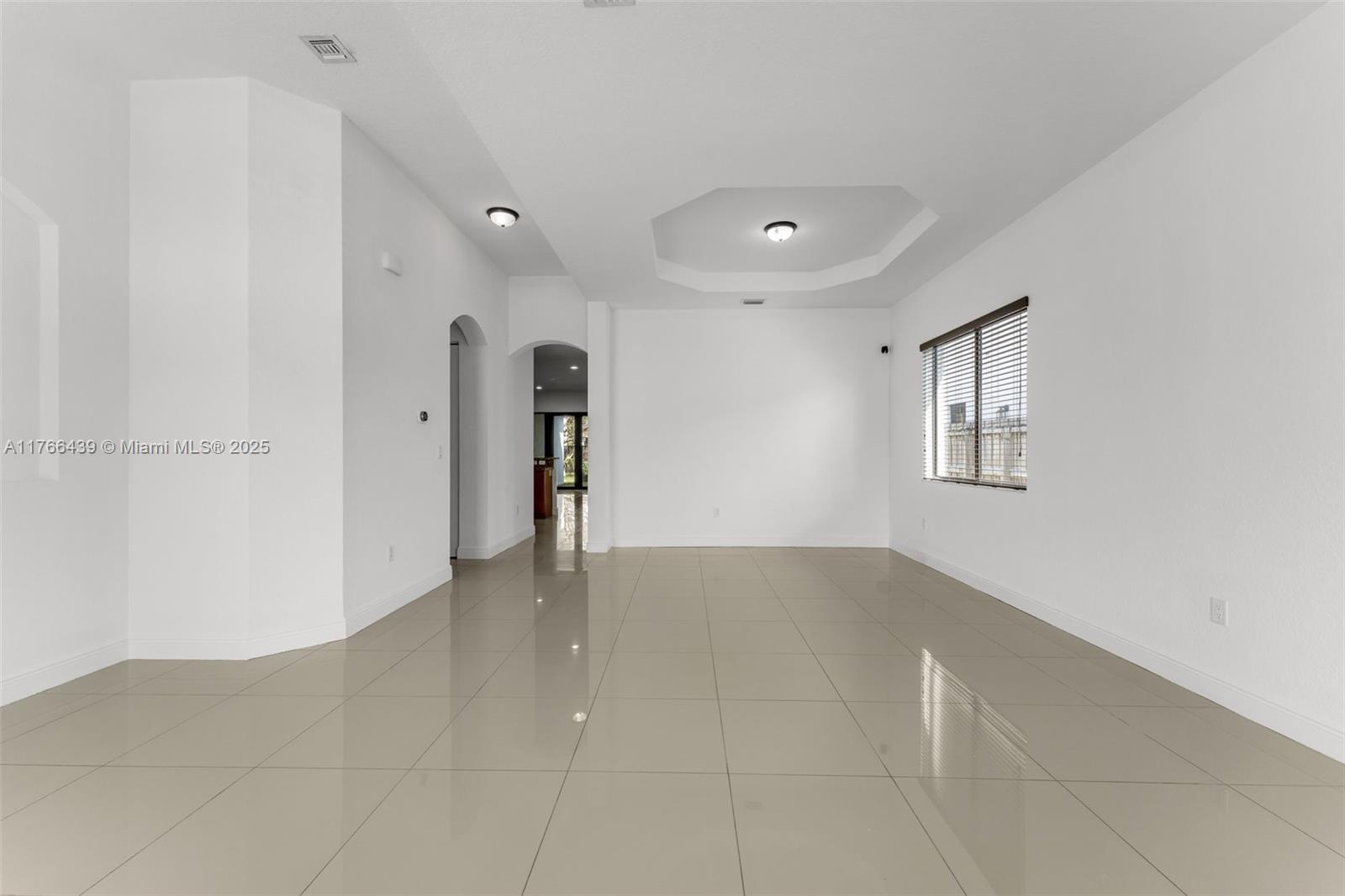PALMERA ESTATES - Residential
