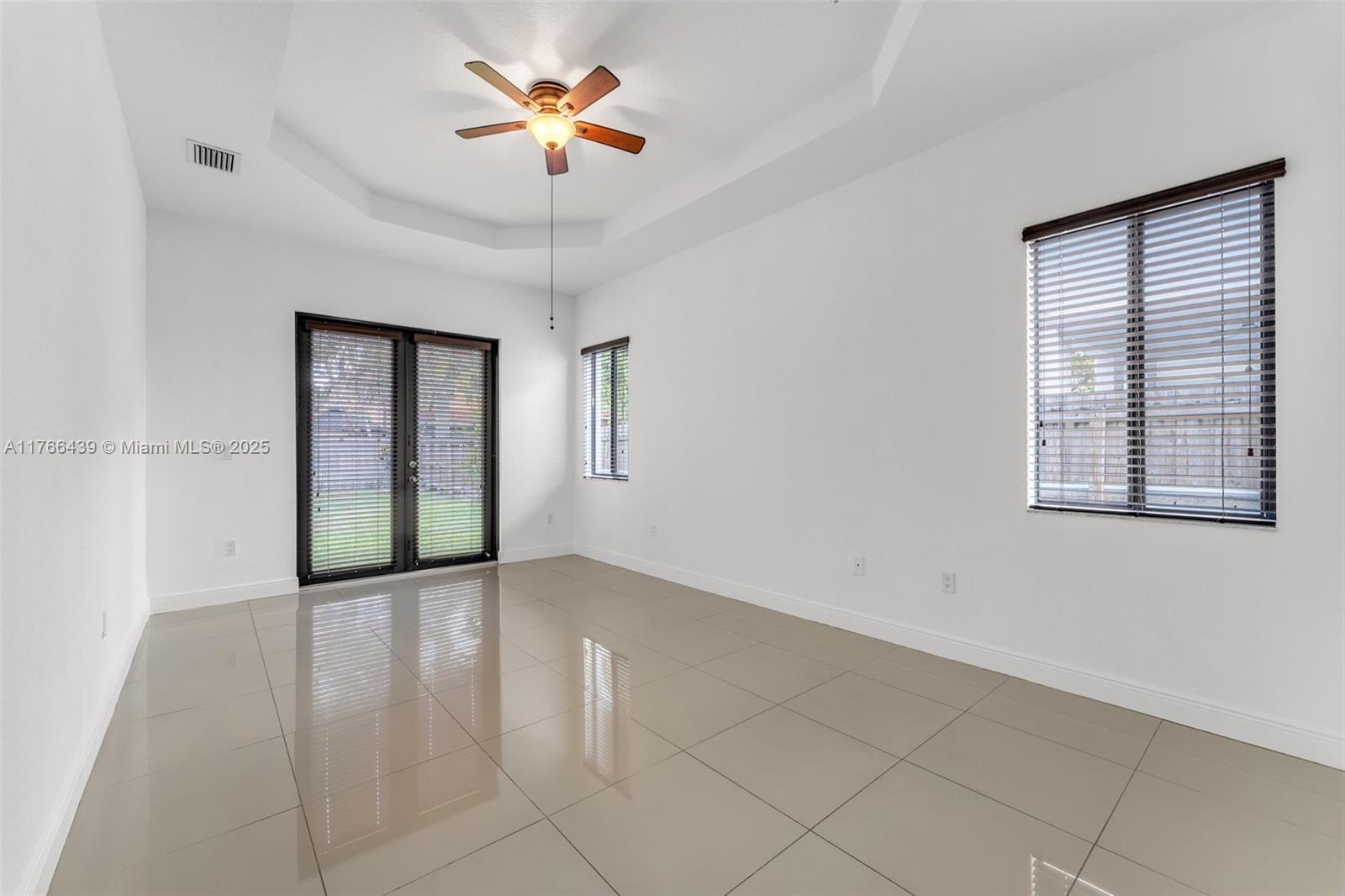 PALMERA ESTATES - Residential