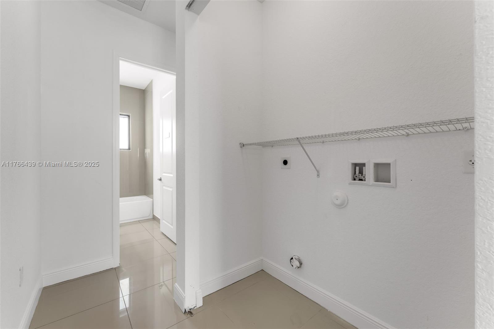 PALMERA ESTATES - Residential