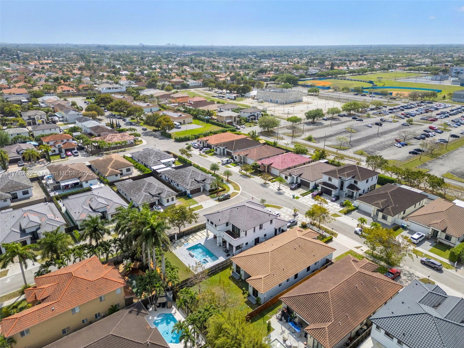 PALMERA ESTATES - Residential