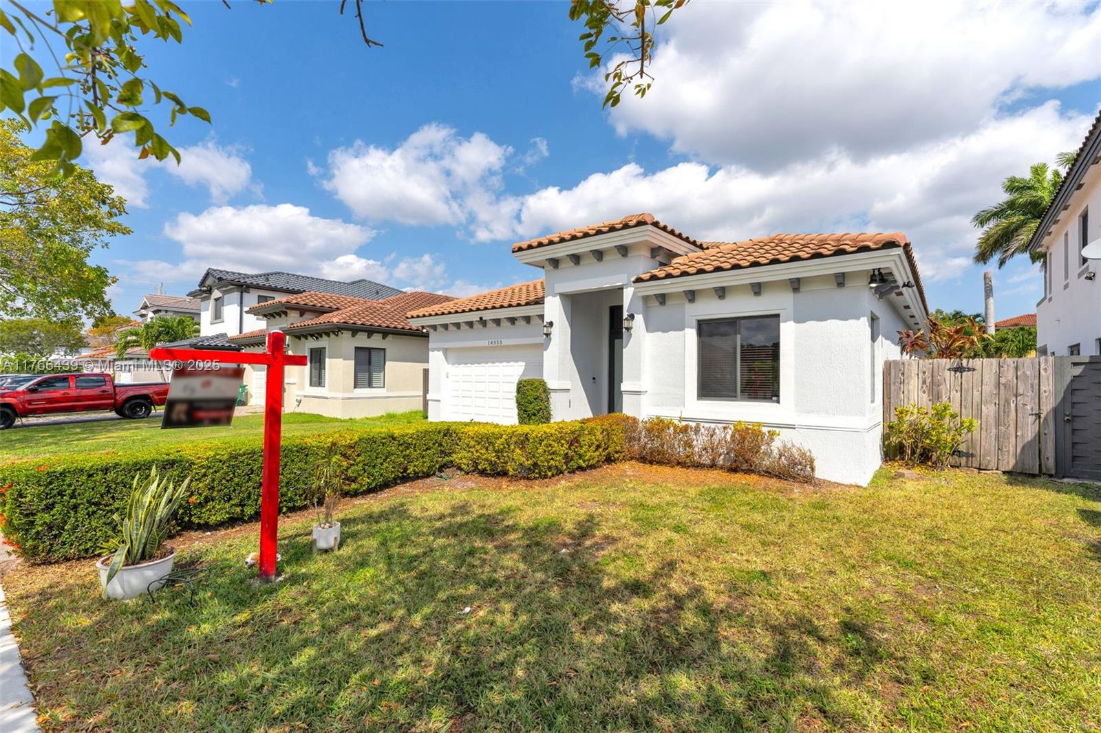 PALMERA ESTATES - Residential