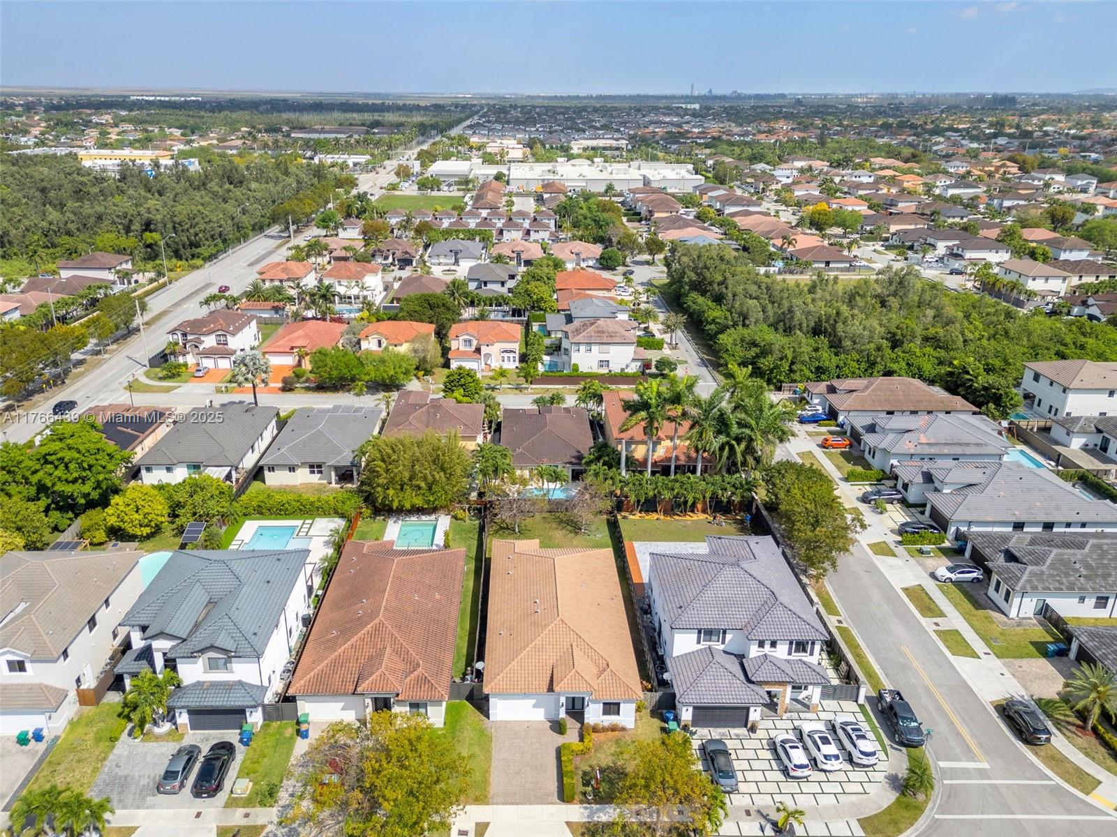 PALMERA ESTATES - Residential