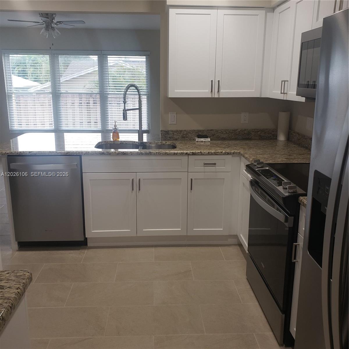 EASTRIDGE ESTATES - Residential