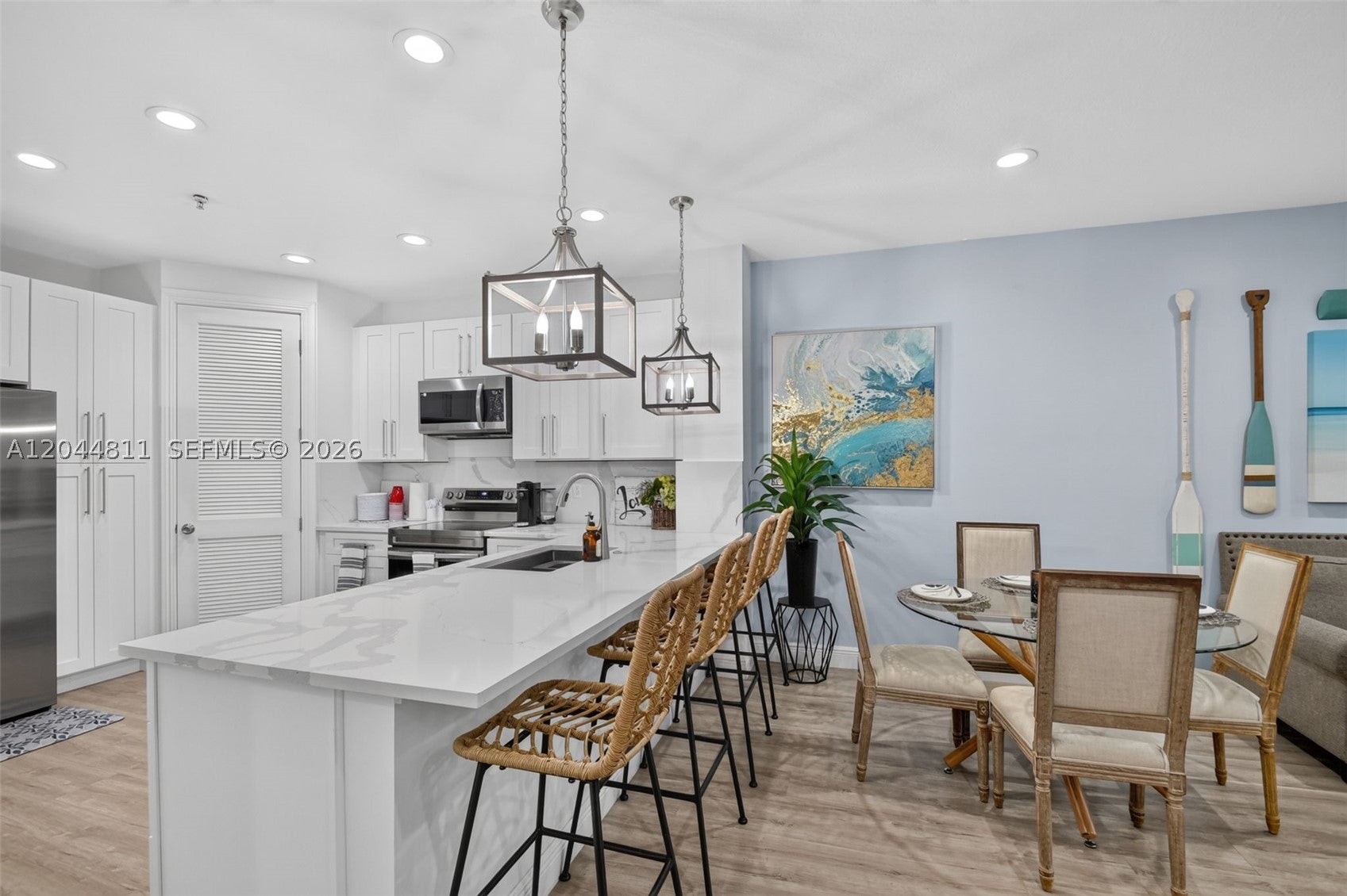 810 N 3rd Ave N 76