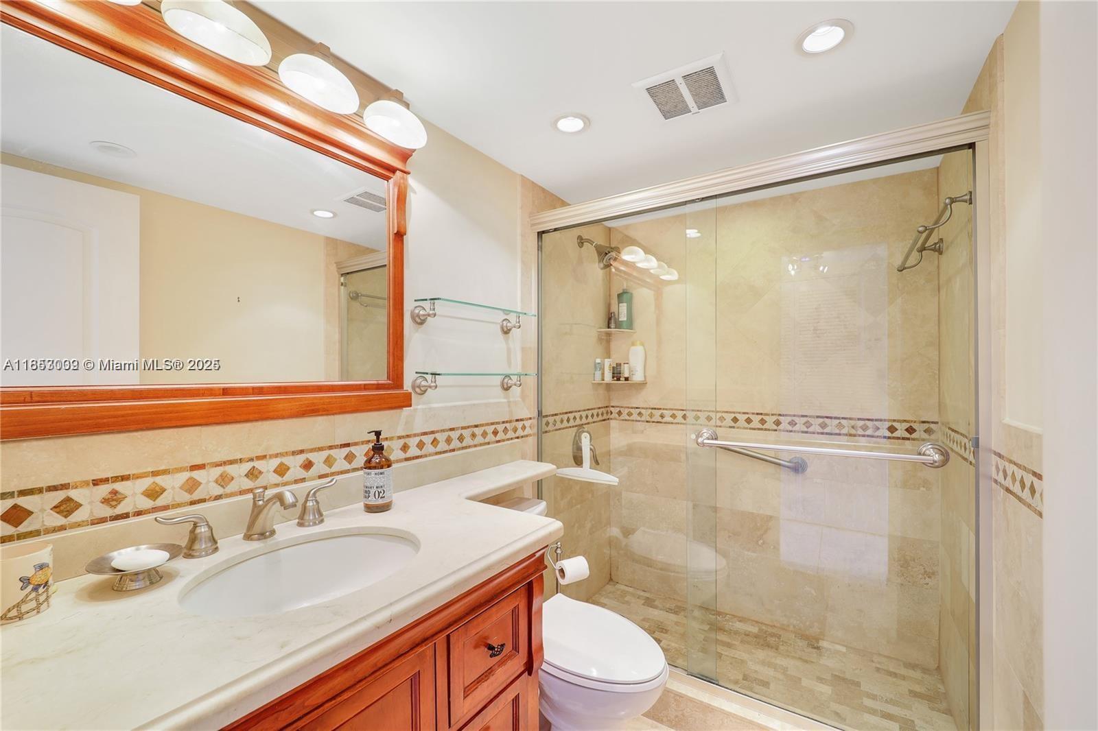 MAINSAIL CONDOMINIUM - Residential Lease