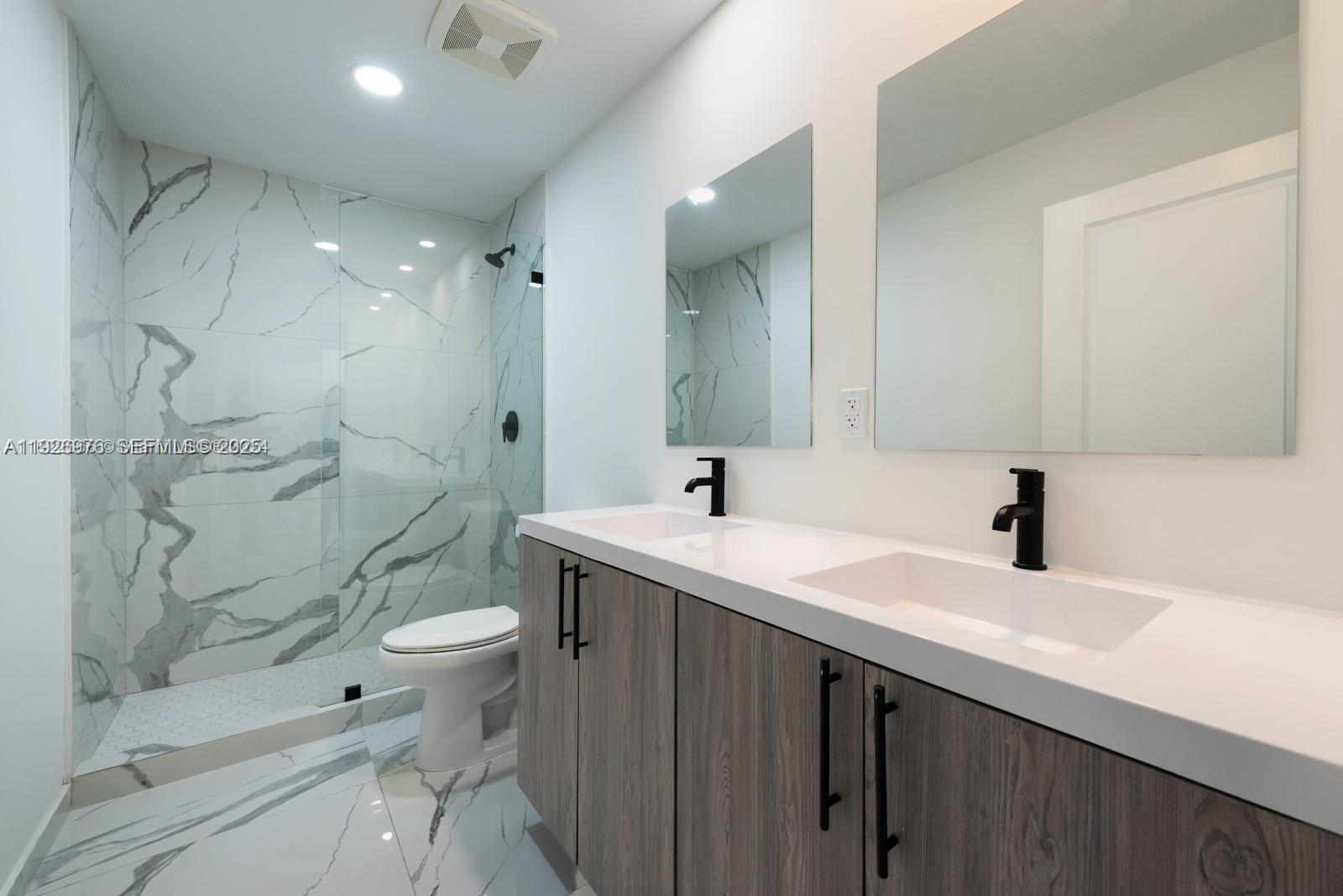 ON ALBA - Residential Lease