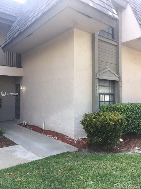 GRENADIER LAKES AT WELLEB - Residential