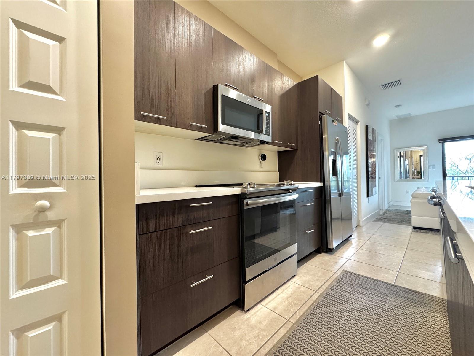 APEX AT PARK CENTRAL COND - Residential