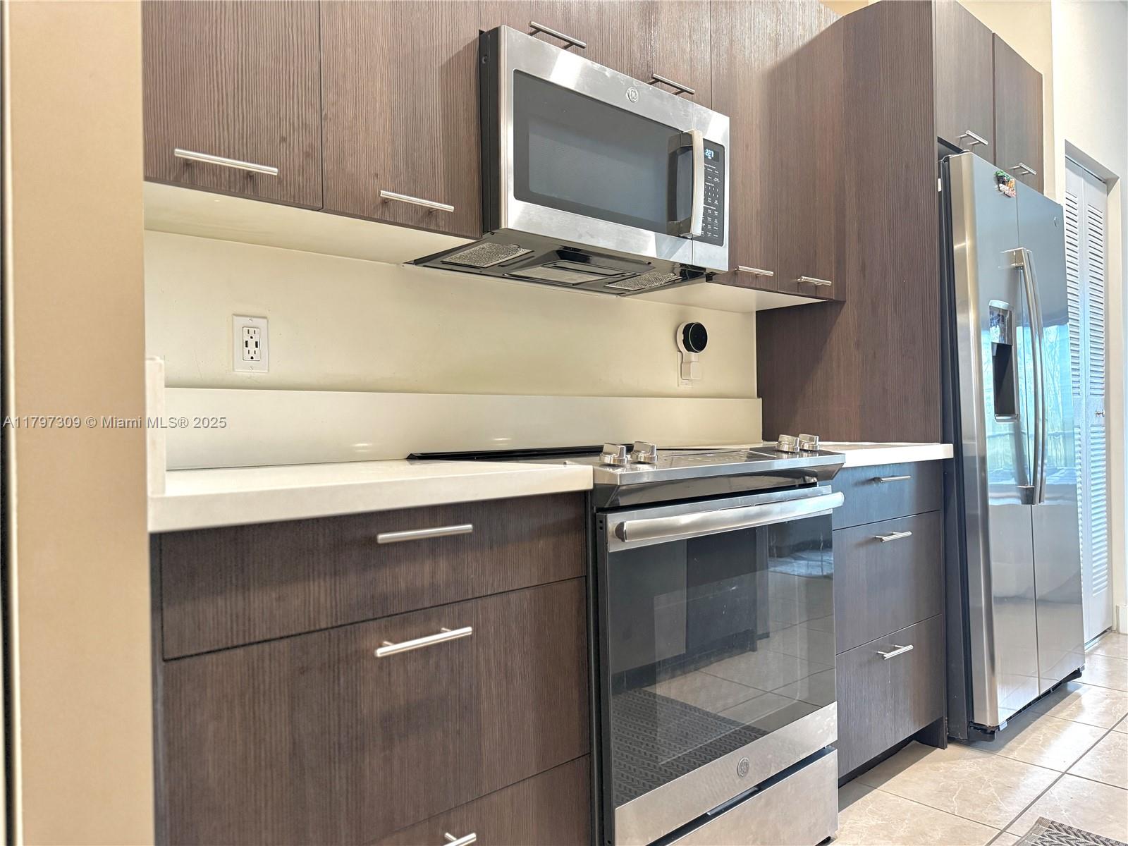 APEX AT PARK CENTRAL COND - Residential