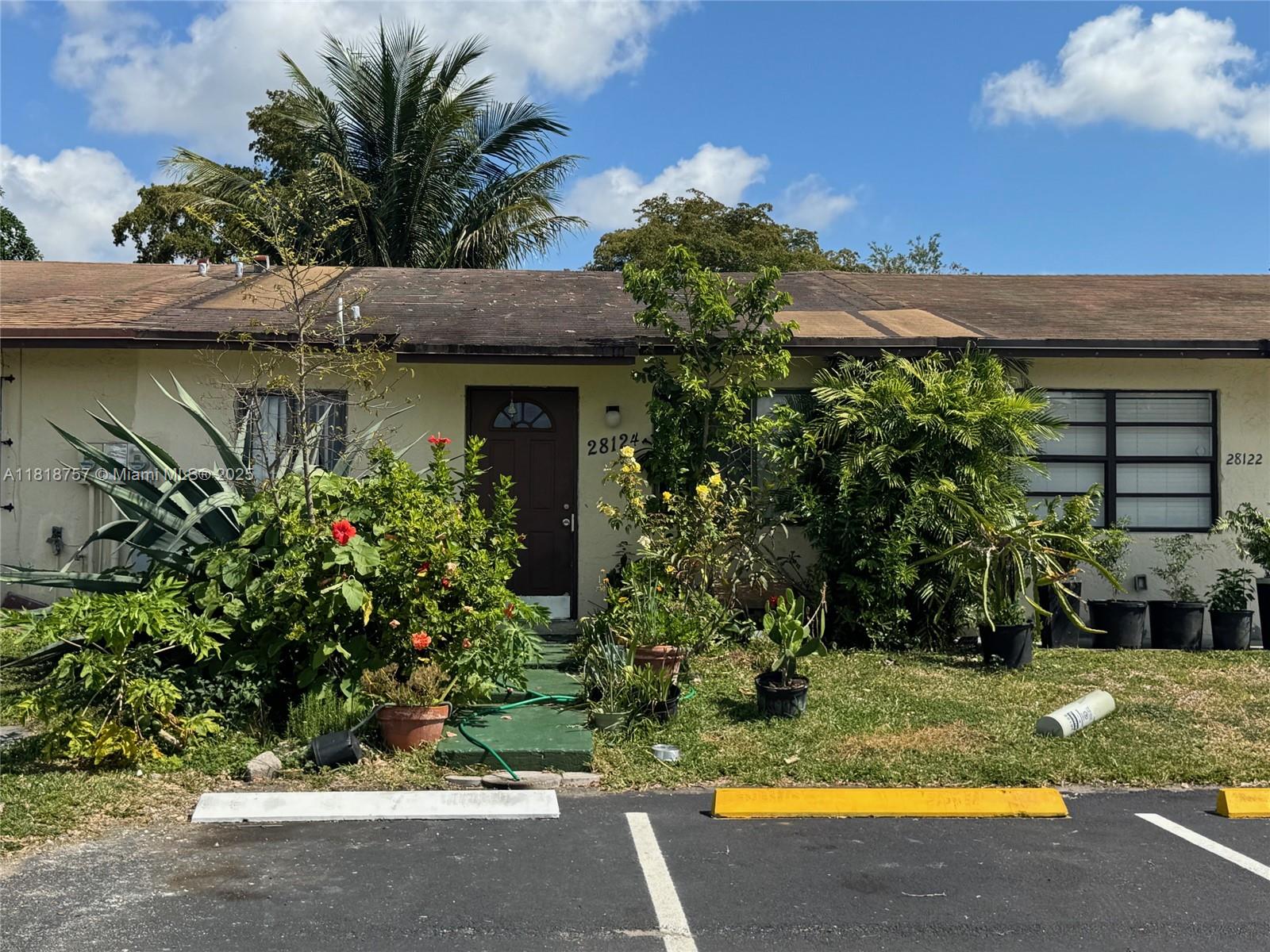 View photos, virtual tours, details... 28133 SW 142nd Ct
