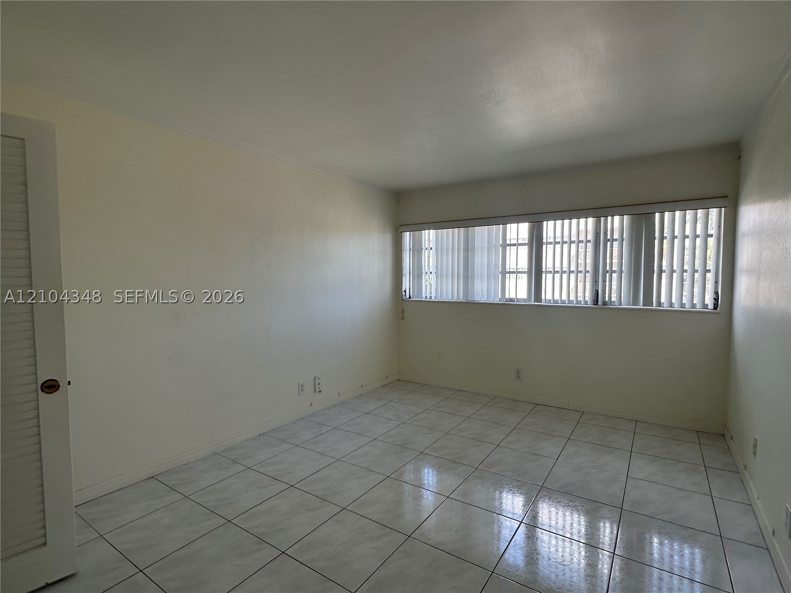 1460 NE 169th St 211