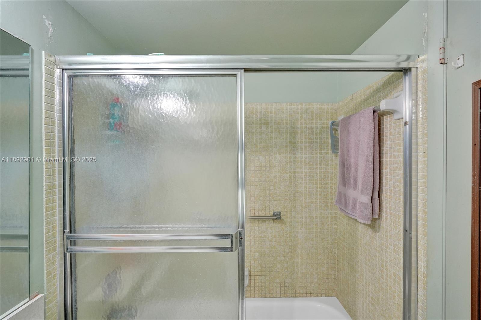 OAKRIDGE I CONDO - Residential