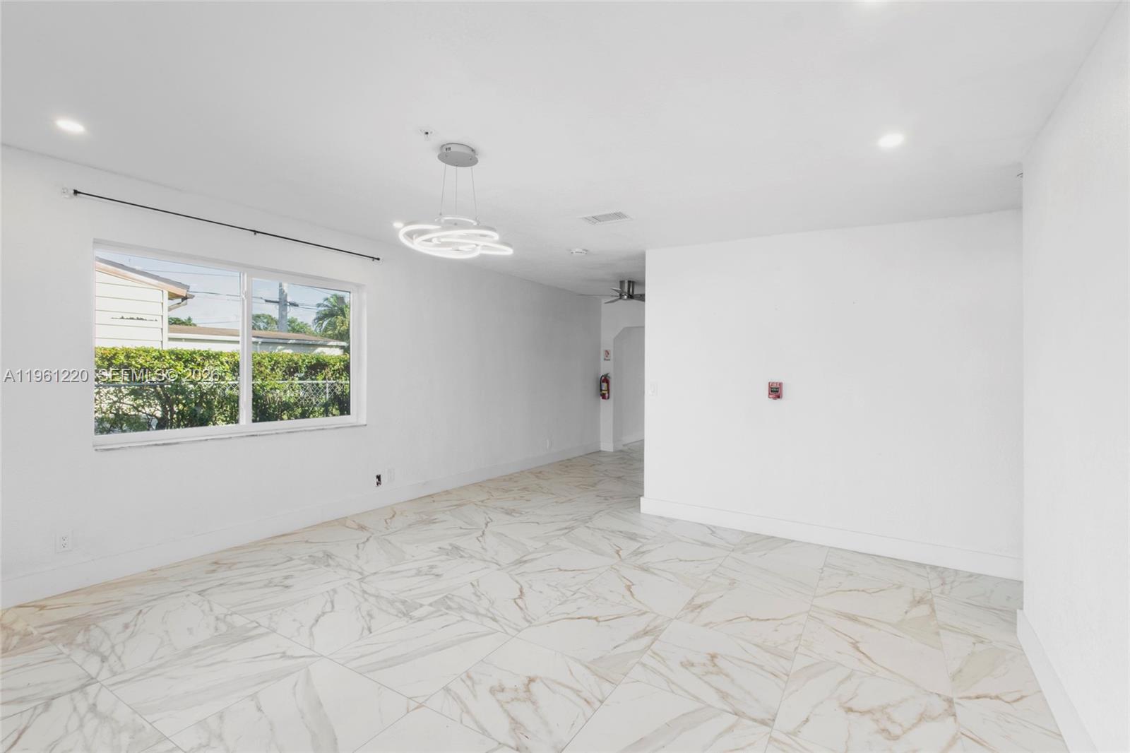 BROADVIEW COUNTRY CLUB - Residential