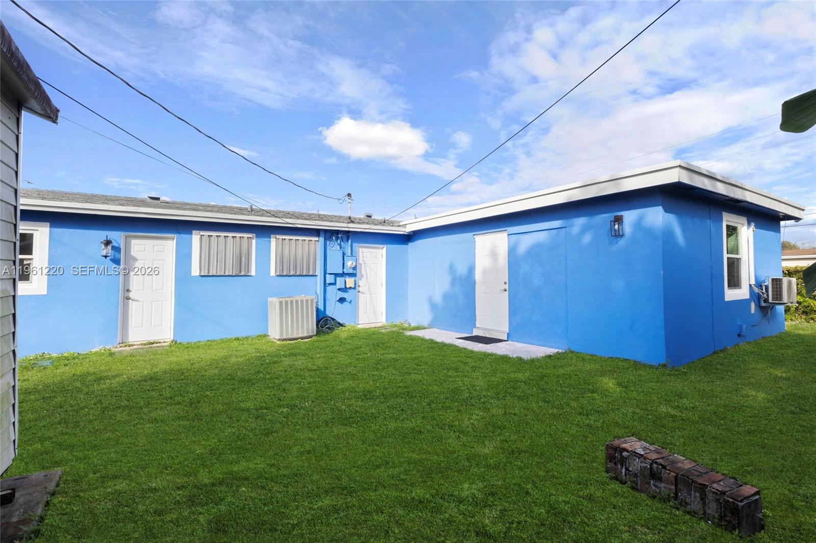 BROADVIEW COUNTRY CLUB - Residential