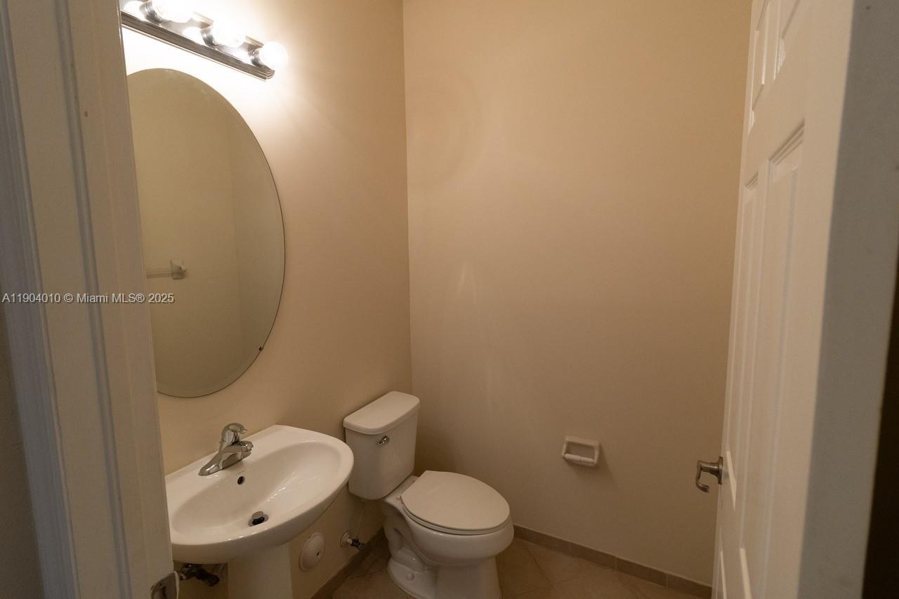 SILVER PALM WEST - Residential Lease