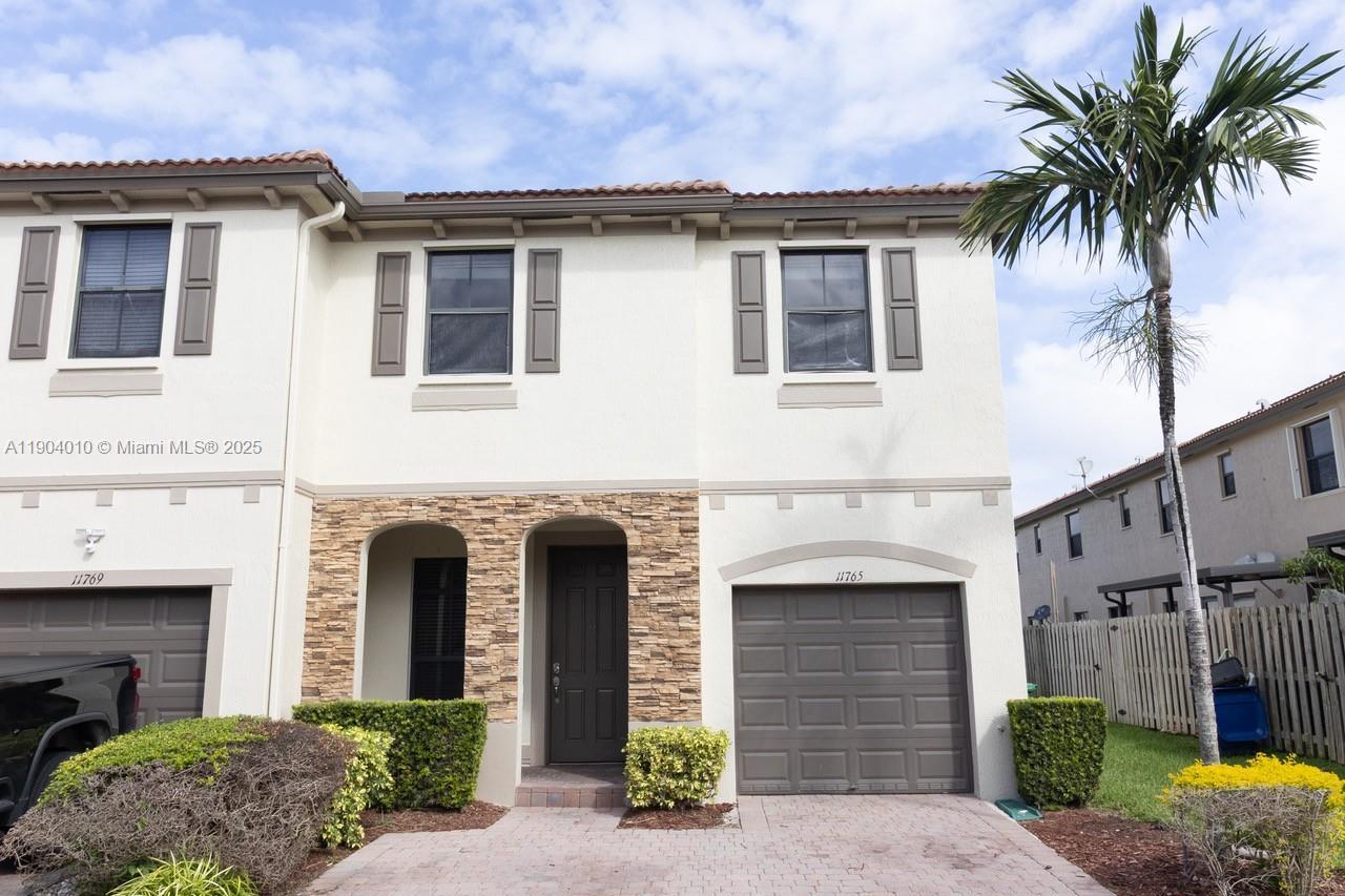 SILVER PALM WEST - Residential Lease