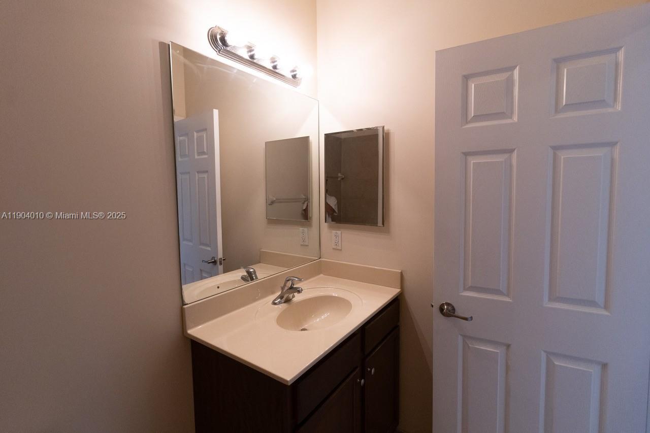 SILVER PALM WEST - Residential Lease