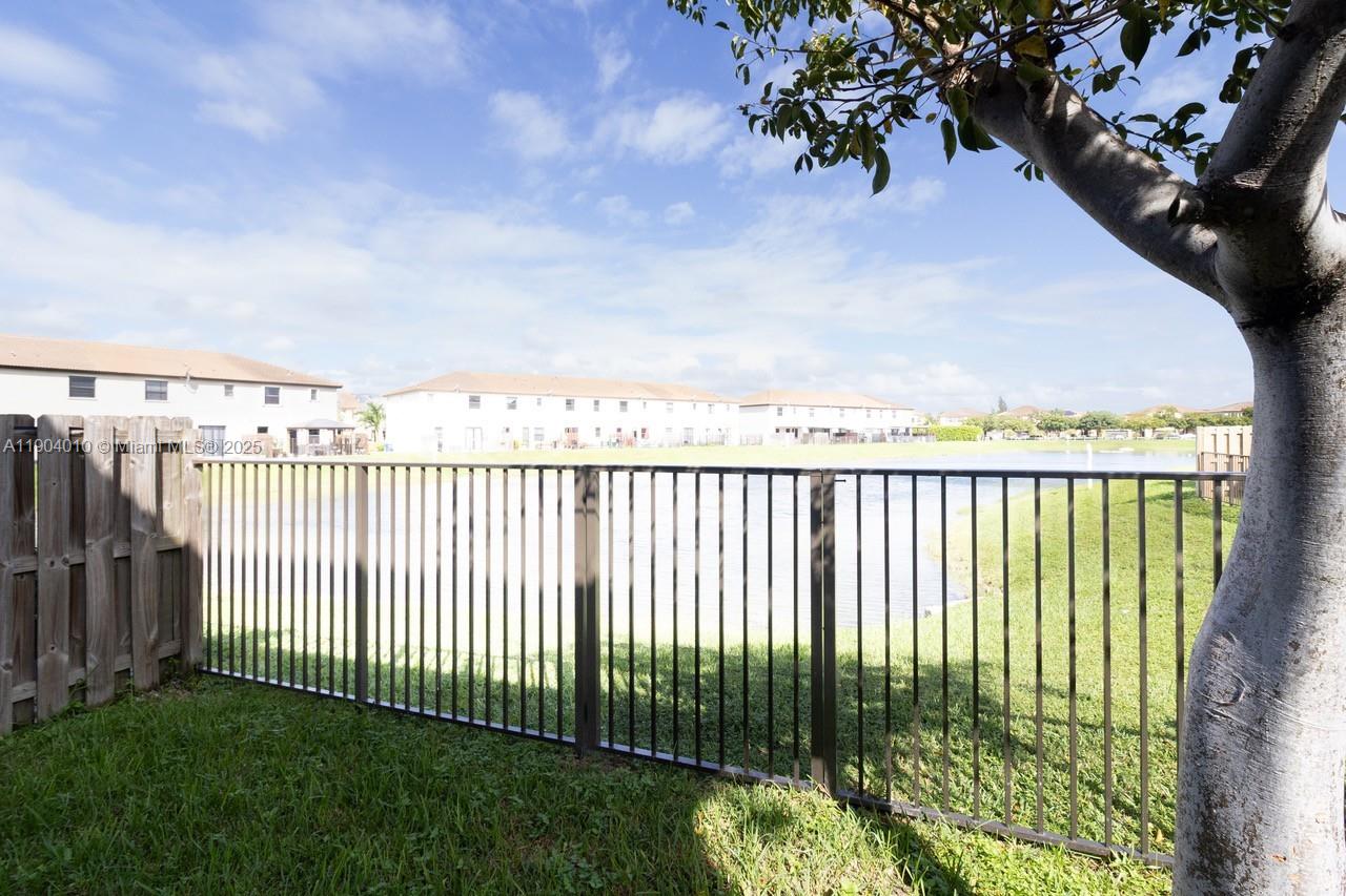 SILVER PALM WEST - Residential Lease