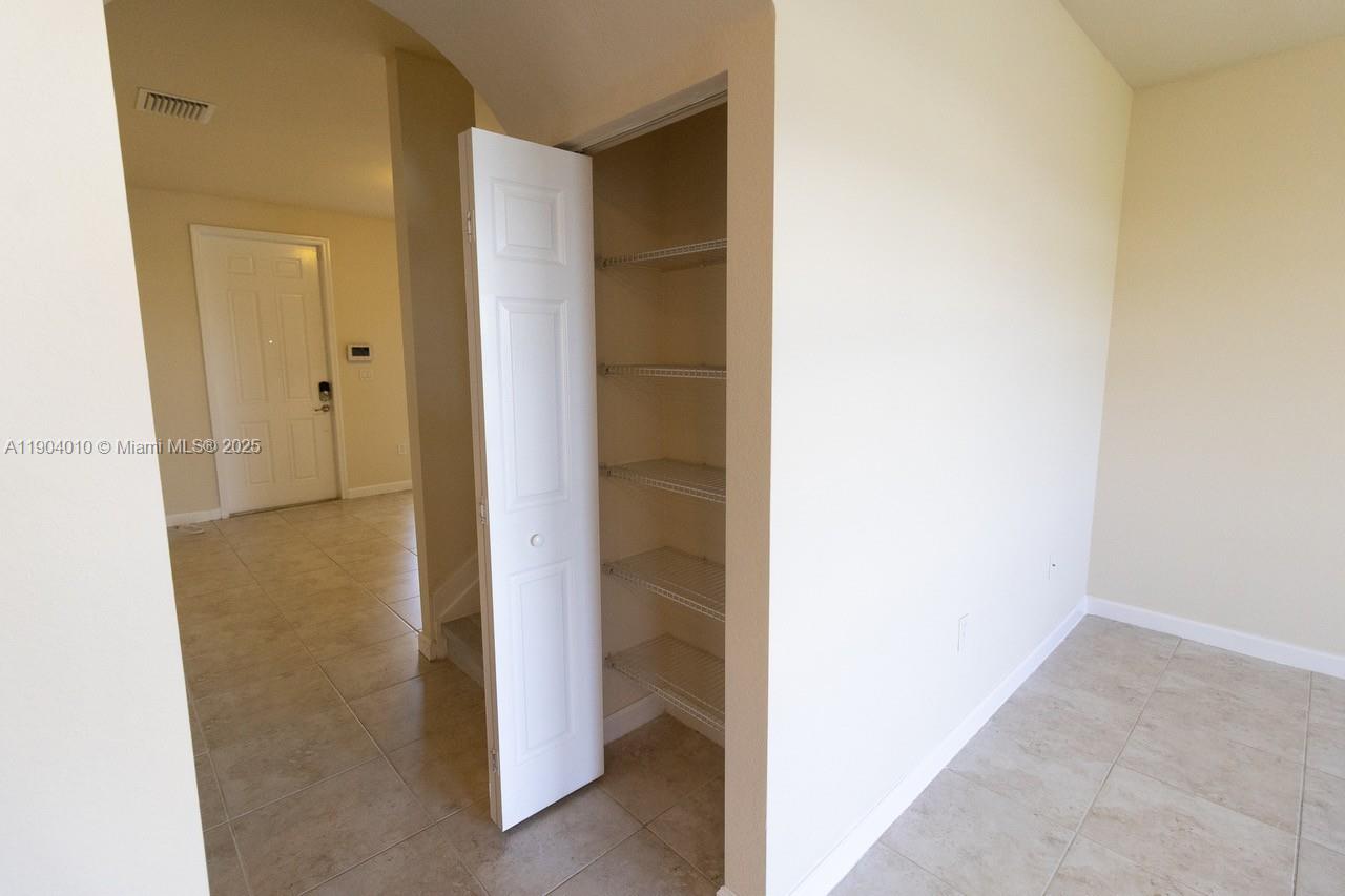 SILVER PALM WEST - Residential Lease