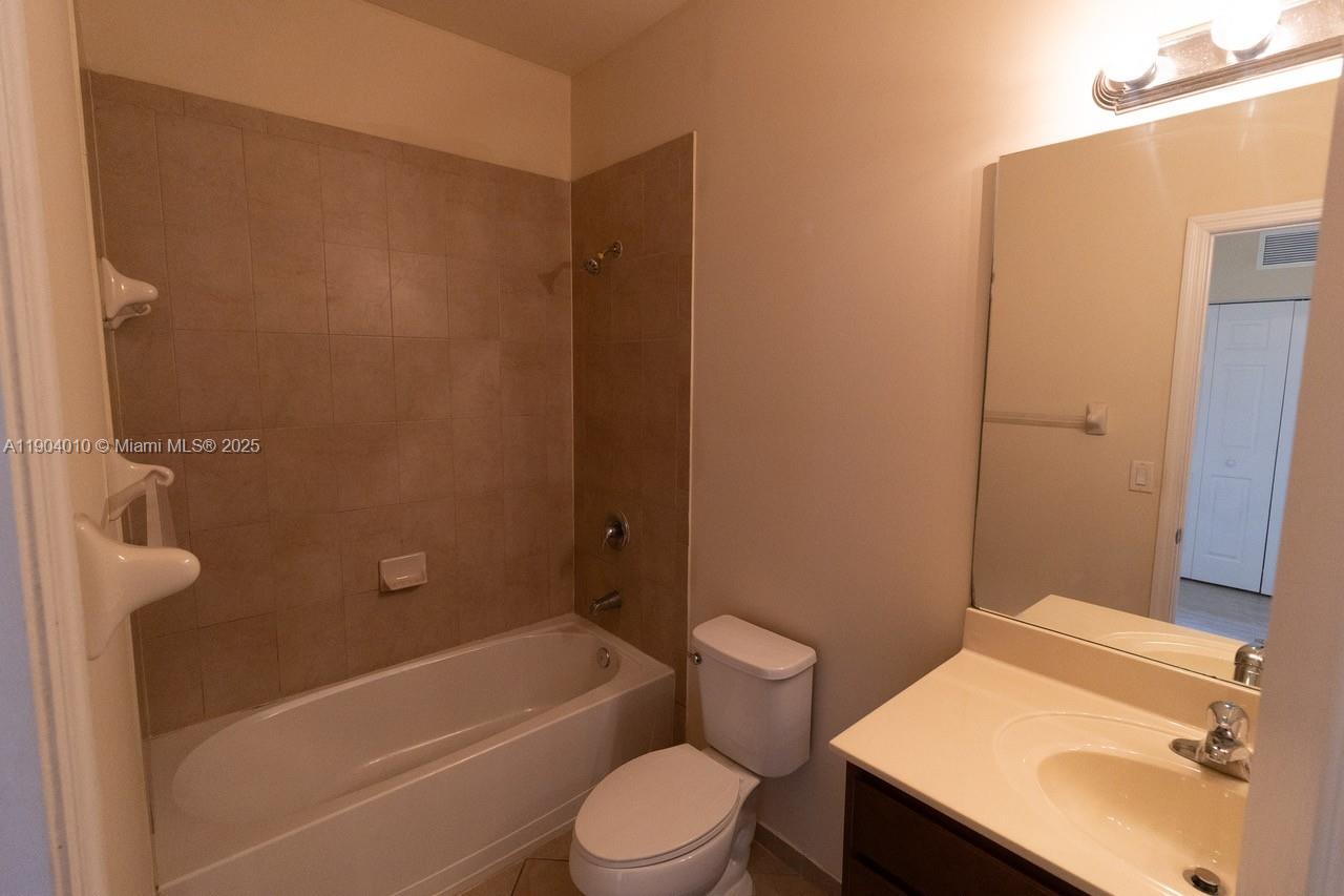 SILVER PALM WEST - Residential Lease